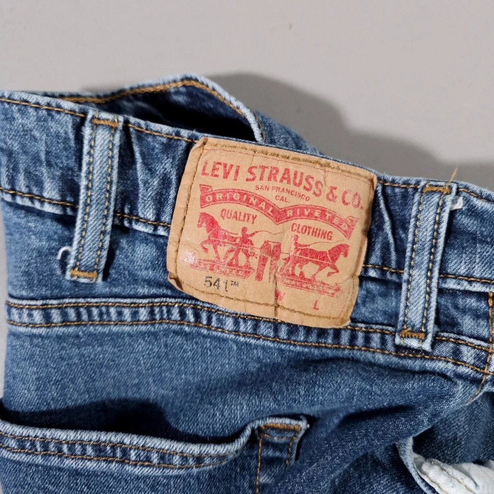 Levi's 541 Athletic Taper Jeans Mens 46x30 Blue Medium Wash Denim‎ Pants